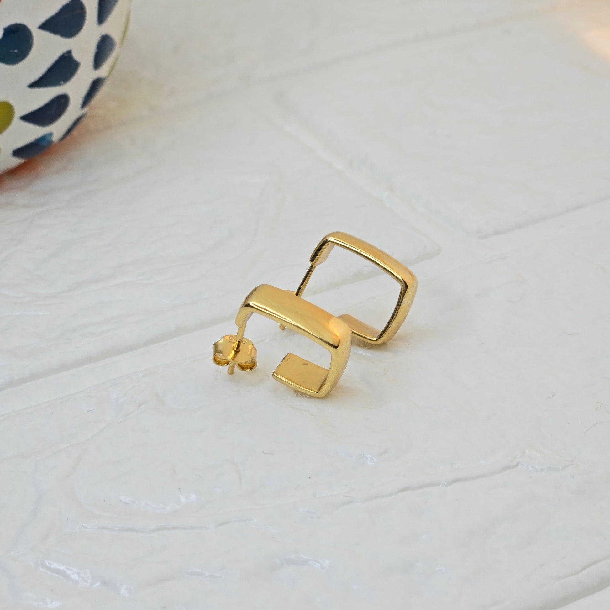 925 sterling silver Contour square hoop earrings for women with sculpted curved design