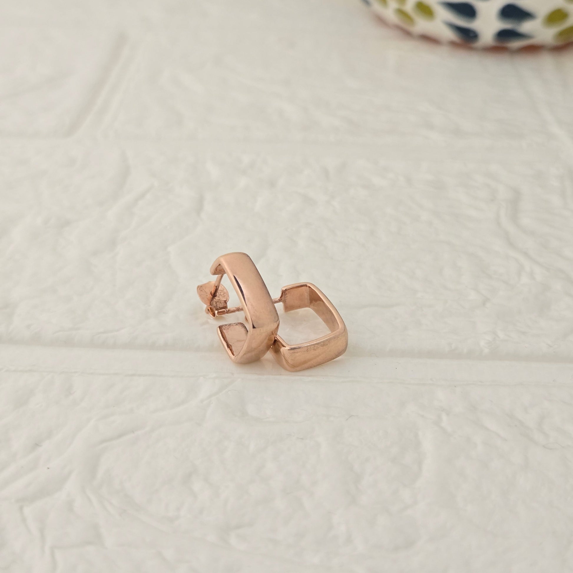 925 sterling silver Contour square hoop earrings for women with sculpted curved design